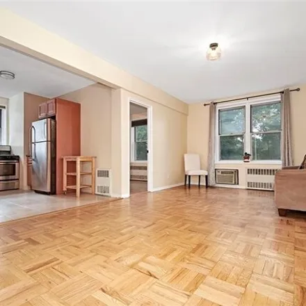 Image 3 - 804 Bronx River Road, City of Yonkers, NY 10708, USA - Apartment for sale