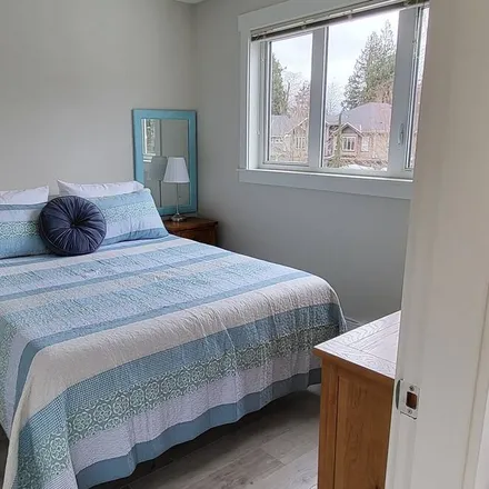 Rent this 2 bed house on Brackendale in BC V0N 1H0, Canada