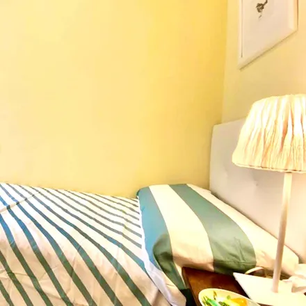 Rent this 1 bed room on Calle Luis Briñas / Luis Briñas kalea in 19, 48013 Bilbao