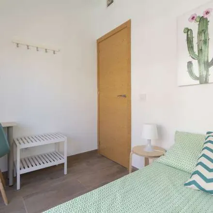 Image 2 - Calle Antonio Vicent, 21, 28019 Madrid, Spain - Apartment for rent