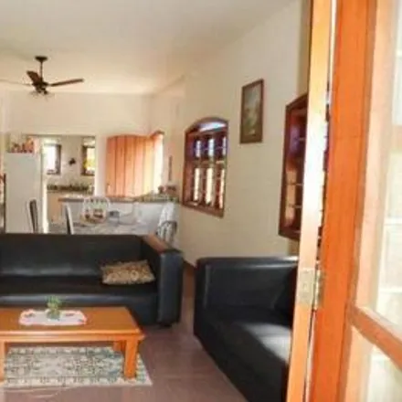 Buy this 2 bed house on Avenida Doutor José de Almeida Carvalho in Vila Aparecida, Itapetininga - SP