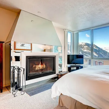 Rent this 2 bed condo on Alta
