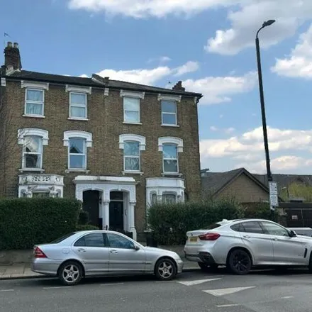 Buy this 6 bed house on 22 Upper Tollington Park in London, N4 4BX