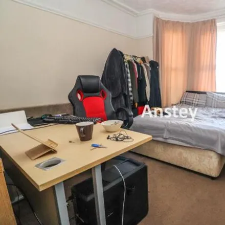 Image 4 - Sembal House, Handel Terrace, Bedford Place, Southampton, SO15 2FG, United Kingdom - House for rent