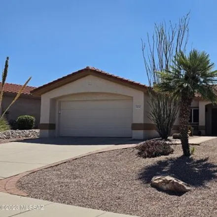 Rent this 2 bed house on 14266 North Buckingham Drive in Oro Valley, AZ 85755