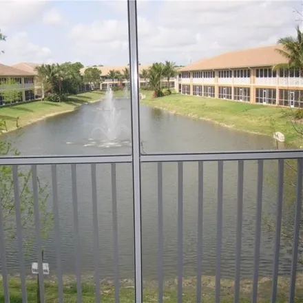 Buy this 2 bed condo on 1112 Winding Pines Circle in Cape Coral, FL 33909