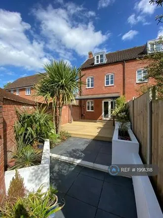 Rent this 3 bed townhouse on 29 Draper Way in Norwich, NR5 9NA