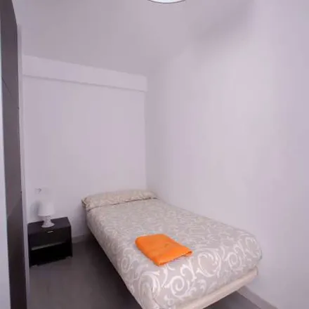 Image 2 - Carrer de l'Arquitecte Arnau, 3, 46020 Valencia, Spain - Apartment for rent