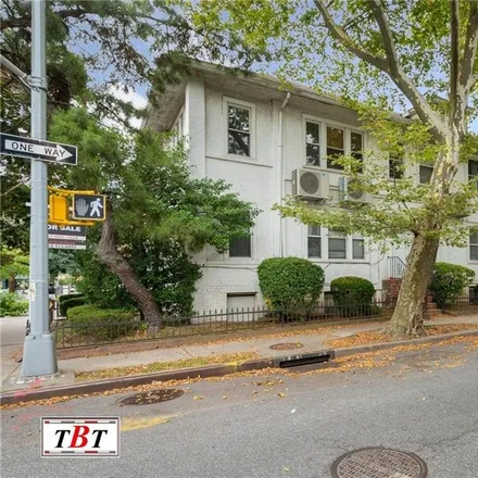 Image 4 - 1402 Avenue N, New York, NY 11230, USA - Townhouse for sale