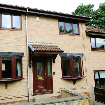 Rent this 3 bed duplex on Oaken Wood Close in Thorpe Hesley, S61 2UR