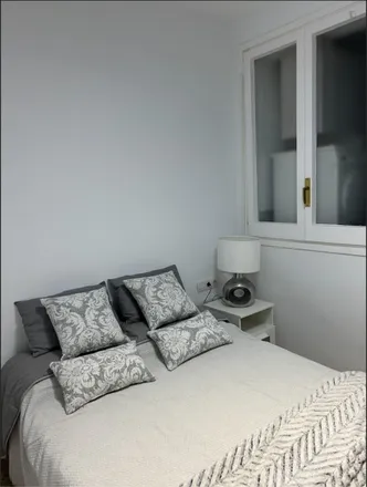Rent this 4 bed room on Carrer de la Bisbal in 4, 08041 Barcelona