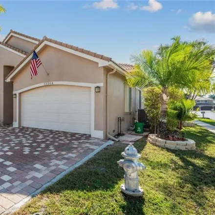 Image 6 - 2597 Northwest 124th Avenue, Coral Springs, FL 33065, USA - House for sale