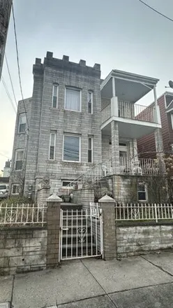 Rent this 3 bed house on 23 Bayview Avenue in West Bergen, Jersey City