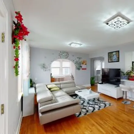 Buy this 3 bed apartment on 365 Exeter Street in North End, Bridgeport