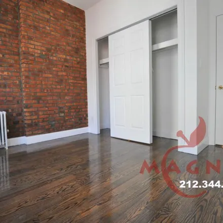 Image 6 - 300 East 6th Street, New York, NY 10003, USA - Apartment for rent