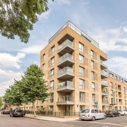 Rent this 3 bed apartment on Marylee Way in London, SE11 6UA