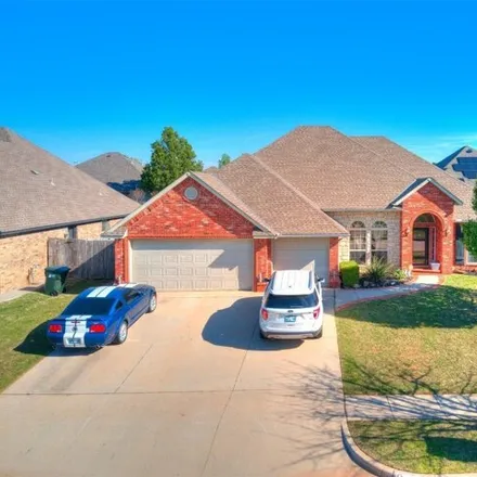 Image 2 - 3025 Summit Crossing Parkway, Norman, OK 73071, USA - House for sale