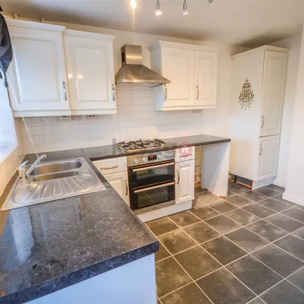 Rent this 3 bed duplex on Meadow Gate Avenue in Sheffield, S20 2PN