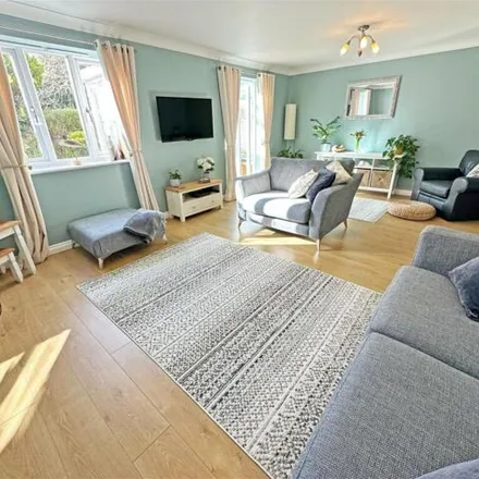 Image 2 - 14 Lint Meadow, Hollywood, B47 5PH, United Kingdom - House for sale