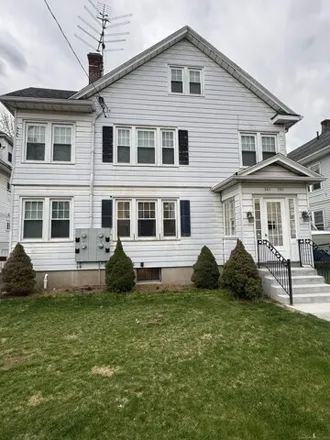 Buy this 6 bed house on 385 West Preston Street in Hartford, CT 06114