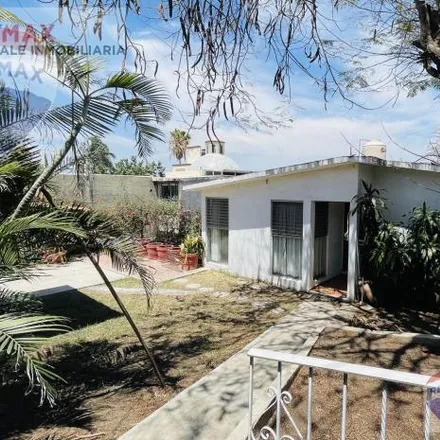 Buy this 2 bed house on Calle Brisas de Tampico in U.H. Valle Verde, 62590 Temixco