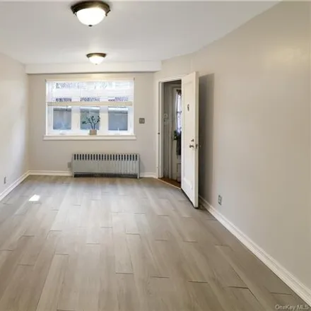 Image 5 - 4023 Duryea Avenue, New York, NY 10466, USA - Apartment for rent