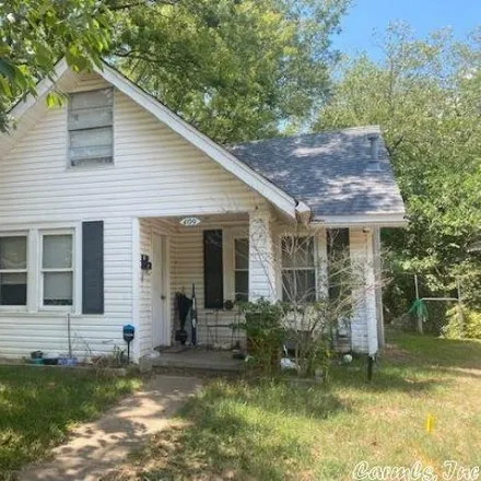 Buy this 2 bed house on 409 Beard Street in Hot Springs, AR 71913