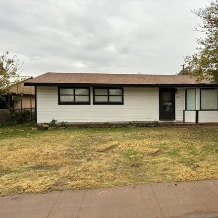 Image 2 - 2130 41st Street, Snyder, TX 79549, USA - House for sale