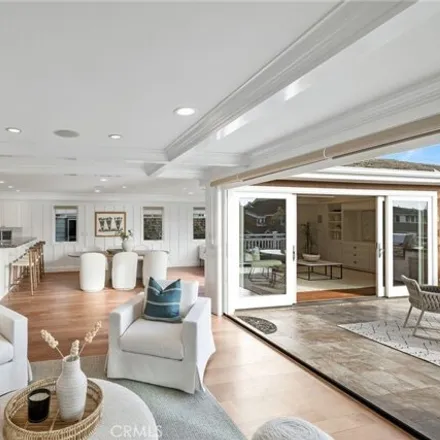 Image 3 - 1701 East Balboa Boulevard, Newport Beach, CA 92661, USA - House for sale