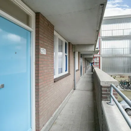 Rent this 1 bed apartment on Eikenhorst 279 in 2402 RV Alphen aan den Rijn, Netherlands