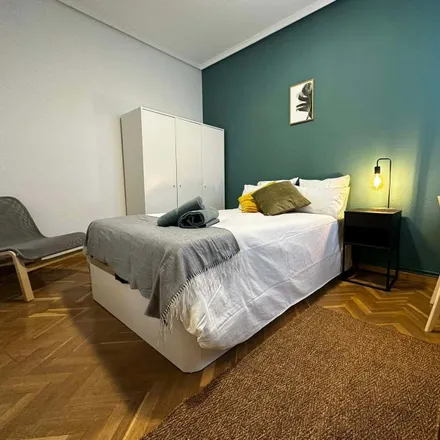 Image 1 - Hostal Matheu, Calle de la Victoria, 6, 28012 Madrid, Spain - Room for rent