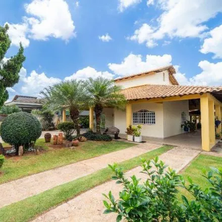 Buy this 5 bed house on Rua 1 in Colônia Agrícola Samambaia, Vicente Pires - Federal District