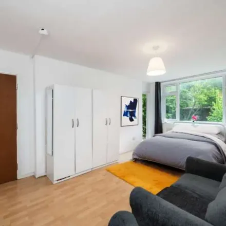 Rent this 1 bed apartment on Griffin Primary School in Stewarts Road, Nine Elms