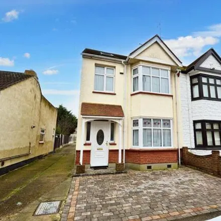 Image 1 - Rylands Road, Southend-on-Sea, SS2 4LW, United Kingdom - Townhouse for sale