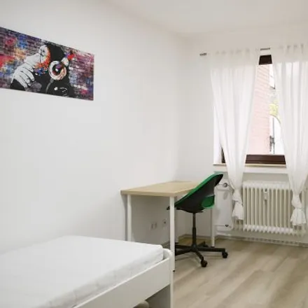 Rent this 1 bed room on Kölner Landstraße 352a in 40589 Dusseldorf, Germany
