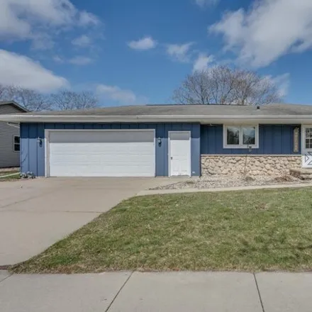 Buy this 3 bed house on Johnston Elementary School in South Theodore Street, Appleton