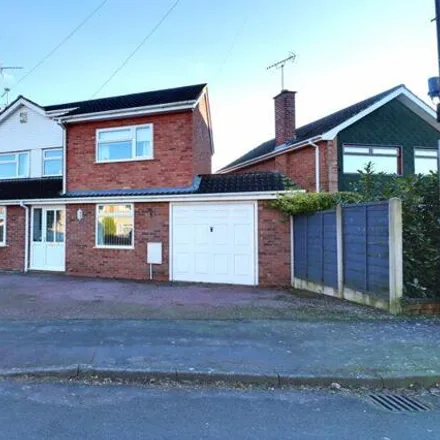 Image 1 - Mendip Avenue, Walton on the Hill, ST17 0PQ, United Kingdom - House for sale