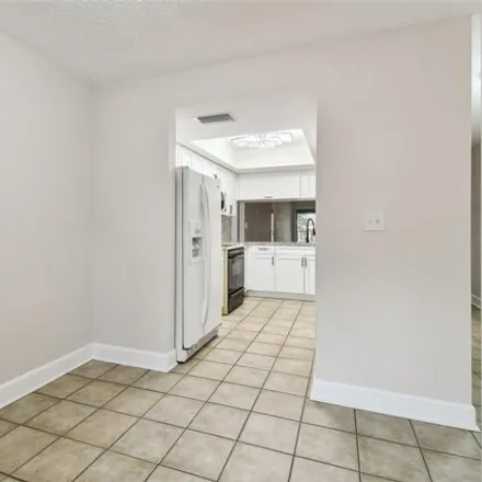 Image 4 - Building 6, 4900 Brittany Drive South, Bayway Isles, Saint Petersburg, FL 33715, USA - Condo for sale
