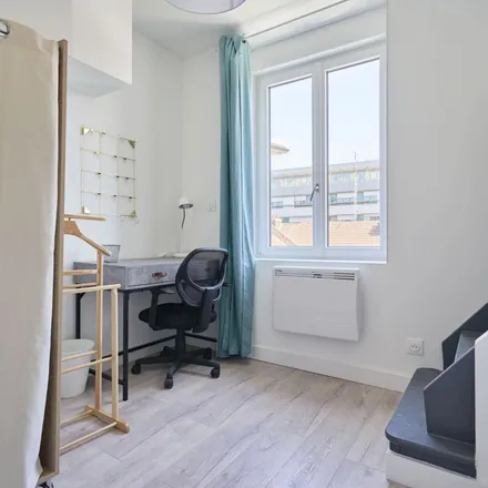 Rent this 1 bed apartment on 2 Rue Alfred Naquet in 59000 Lille, France