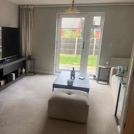 Image 7 - 103 Charter Avenue, Coventry, CV4 8EP, United Kingdom - House for rent