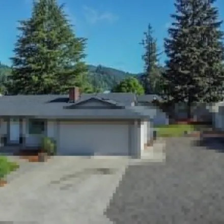 Buy this 3 bed house on Spruce Avenue in Woodland, WA