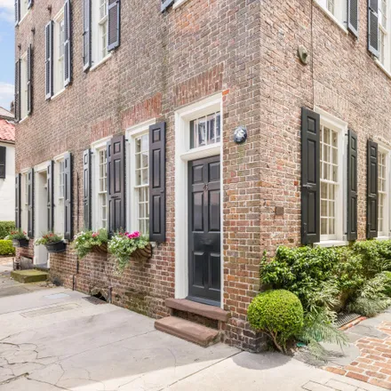 Image 1 - 43 Tradd Street, Charleston, SC 29401, USA - Townhouse for sale