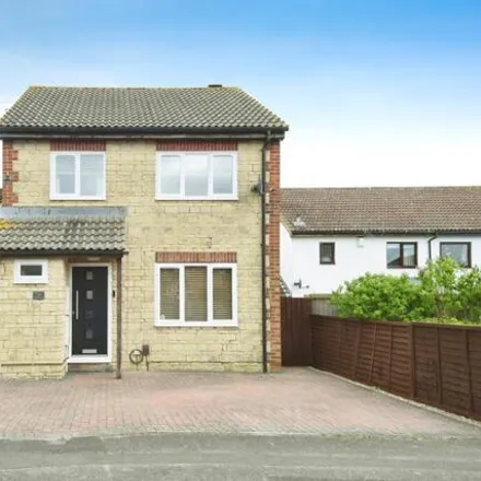 Buy this 3 bed house on Sandwood Close in Sparcells Drive, Swindon