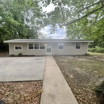 Rent this 3 bed house on 308 Piney Road in Tallahassee, FL 32305