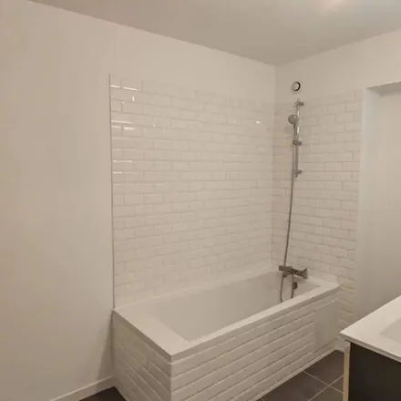 Rent this 4 bed apartment on Mairie de Béziers in Place Gabriel Péri, 34500 Béziers