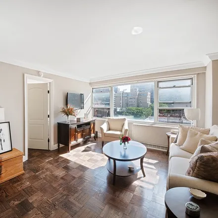 Image 2 - 301 East 75th Street, New York, NY 10021, USA - Apartment for sale