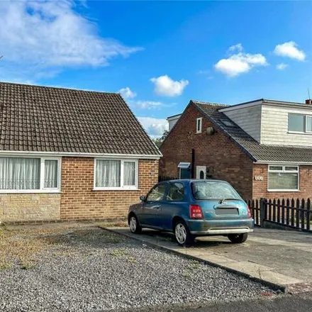 Buy this 2 bed duplex on Aintree Road in Little Lever, BL3 1ES