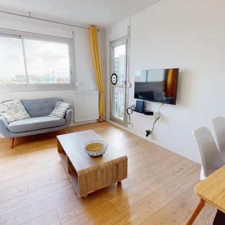 Rent this 5 bed apartment on 60 Allée de Bellefontaine in 31100 Toulouse, France