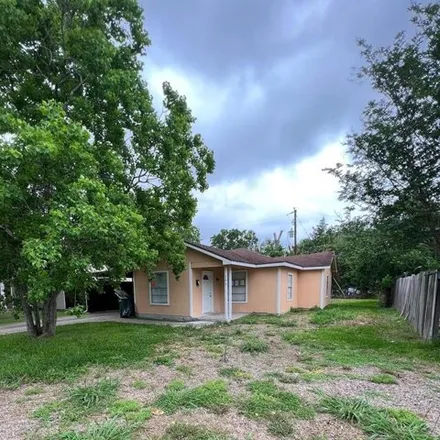 Rent this 2 bed house on 673 Cowan Street in Pasadena, TX 77506