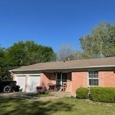 Buy this 3 bed house on 1727 Summit Street in Mesquite, TX 75149
